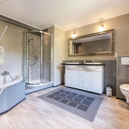 Magnificent In Near Forest Ferienhaus Willingen (Upland)